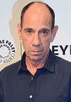 Miguel Ferrer (Bob Morton)