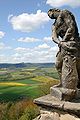 Kapellenberg, Statue