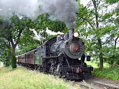 No. 475 pulling a tourist excursion in 2004