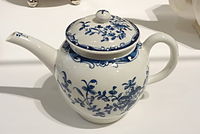 Teapot, attributed to Lowestoft, c. 1765