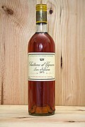 Bouteille d'un sauternes, grand vin liquoreux.