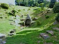 Kerlaz : la fontaine Saint-Germain, vue d'ensemble du site.