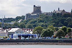 Vista da cidade de Porth Penrhyn em 2019