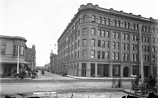 When it opened in 1894, the Bradbury Building towered above its neighbors and became the southwestern anchor of the business district, then centered around First and Main.[30]