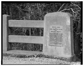 Builder's plate on east end of bridge