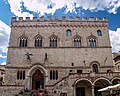 Façade donnant sur le Duomo San Lorenzo