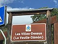 Panneau bilingue en français et patois valdôtain à Introd (Vallée d'Aoste), 2018.