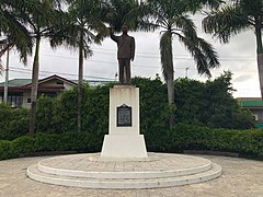 Statue of Manuel Roxas in Roxas City