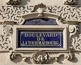 Voir la plaque.