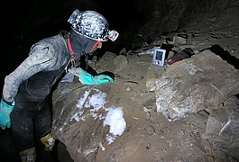 Mesures physiques dans la galerie Thénardier : une zone très sèche de la grotte des Chamois.