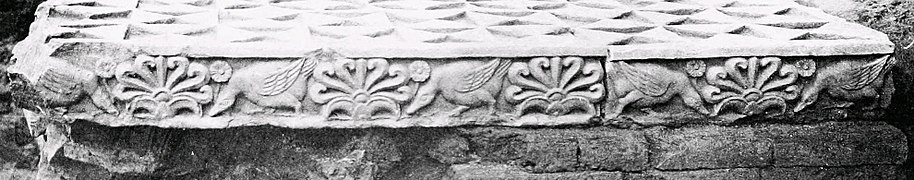 Vajrasana frieze (right side of the throne).
