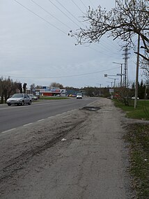 Вблизи перекрёстка с улицей Лаки