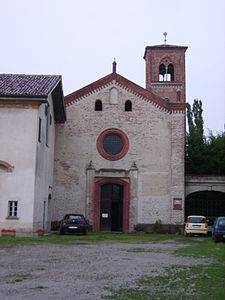 La façade de l'église.