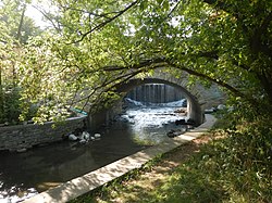 Oak Creek Parkway