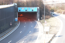 R9 : entrée du tunnel du square Hiernaux. Fin de la boucle.