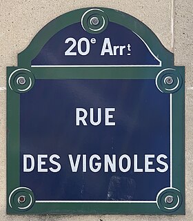 Voir la plaque.