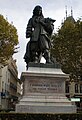 Statue de bronze de Pierre-Paul Riquet, au milieu des allées.