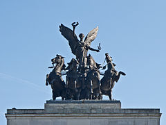 Cuadriga (1912) de Adrian Jones, sobre el arco de Wellington, Londres.