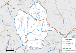 Carte en couleur présentant le réseau hydrographique de la commune