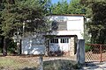 Maison en bois à portique