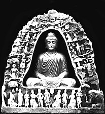 216CE Vasudeva I: Mamane Dheri Buddha, inscribed with "Year 89", probably of the Kanishka era (216 CE).[64]