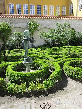 The Baroque garden.