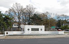 Monument at the Staten Island side of the bridge