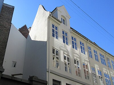 The building seen from Kattesundet.