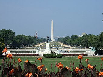 Grant Memorial from the east with the National Mall in the background