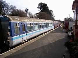 “英国铁路2型客车”5174号、5132号和9102号，2008年1月26日拍摄于英国的北安普敦和兰波特铁路（英语：Northampton and Lamport Railway）。