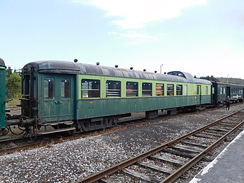 voiture K1 C7D restaurée dans une livrée évoquant la livrée d'origine des voitures K1.