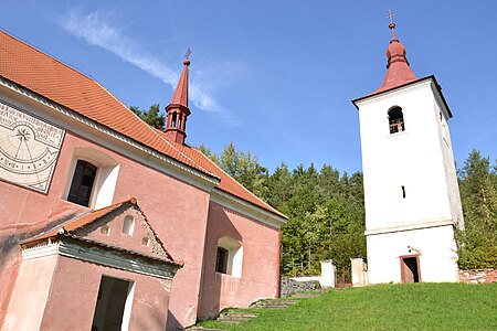 Kirche des hl. Bartholomäus und Glockenturm in Červená 2. díl