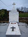 Tomb of the Rivals de la Salle family, owners of the Chateau of Maison-Rouge in 1853