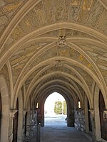 Whispering archway