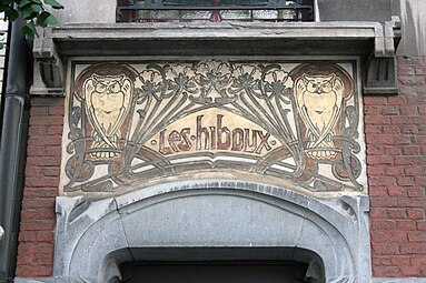 Art Nouveau sgraffito cartouche of the Maison les Hiboux (Avenue Brugmann no. 53), Brussels, by Édouard Pelseneer, 1899