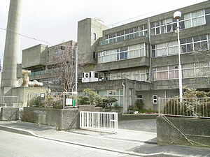 八尾市立桂中学校