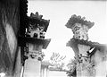 Image 20Que pillar gates of Chongqing that once belonged to a temple dedicated to the Warring States period general Ba Manzi (from Chinese culture)