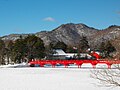 氷結した大沼上の赤城神社