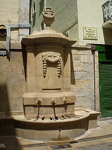 Fuente de la calle Descalzos