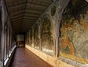 Galerie du cloître gothique des Récollets (XIVe siècle) et (XVIIe siècle).