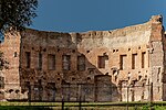 Exèdre des thermes de Trajan.