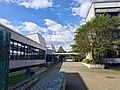 Blick auf die Gebäude D und C am Campus Landau