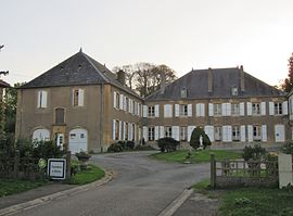 The chateau in Puxe