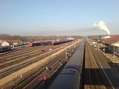 Vue des voies de la gare de Lure.