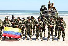 Infantes colombianos participando en maniobras en EE. UU