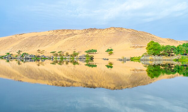Nile reflection قالب:Photo