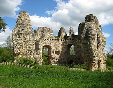 Odiham Castle, by BabelStone (edited by Lewis Hulbert)