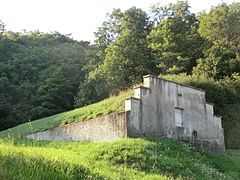 (Ancien) réservoir des eaux de Saint-Maurice-de-Beynost, construit en 1899.