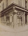 Le Cabaret du Gros-Pavé en 1910, par Eugène Atget.