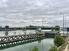 Barrage éclusé d'Ablon-sur-Seine.